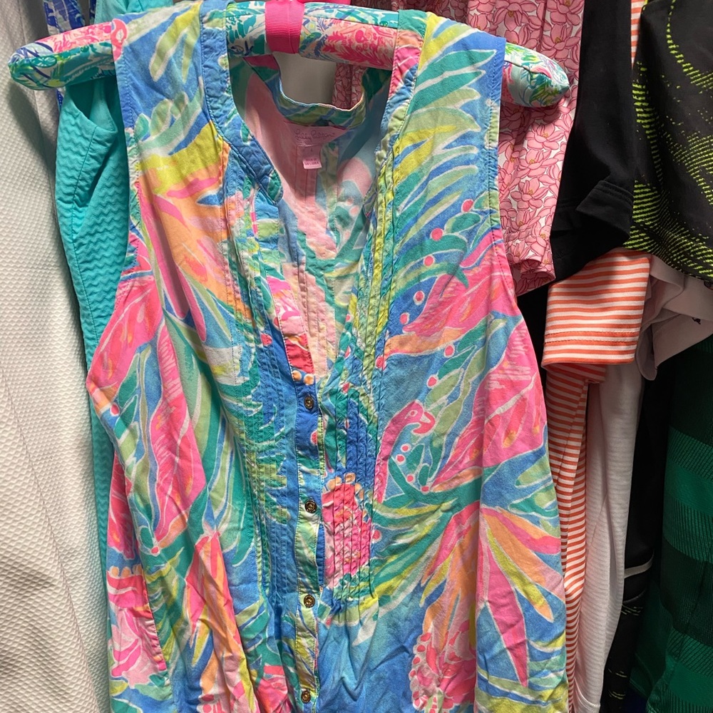 Lilly Pulitzer button down sleeveless blouse